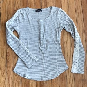 Sanctuary small long sleeve tee!